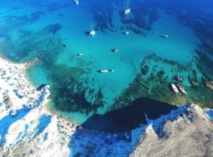 izmir alaçatı delikli koy