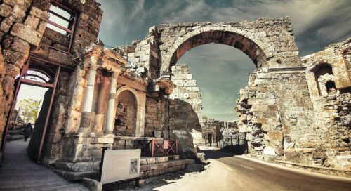 antalya--antik-kent-gezilecek-yerler