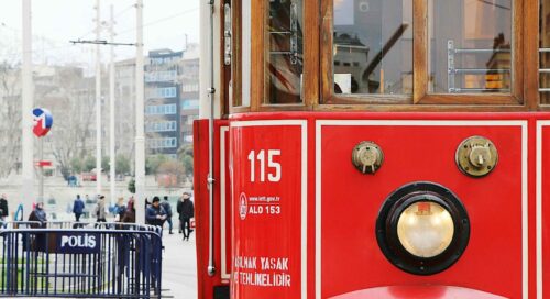 istanbul istiklal caddesi tramvay